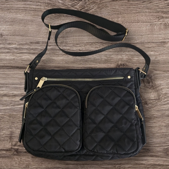 🎂 Time and Tru Quilted Canvas Crossbody Bag‎ Utility Pocket Gold Hardware - Picture 1 of 7